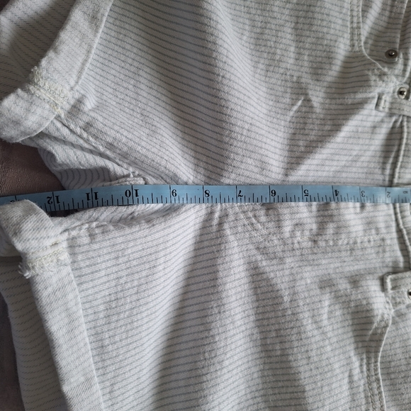 Levi pinstripes jean shorts [30] - Picture 7 of 10